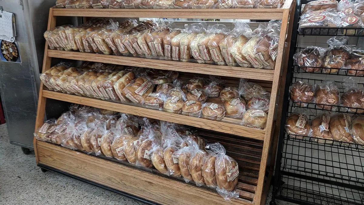 Rocky's Bakery – bakery in Westcourt, Gravesend